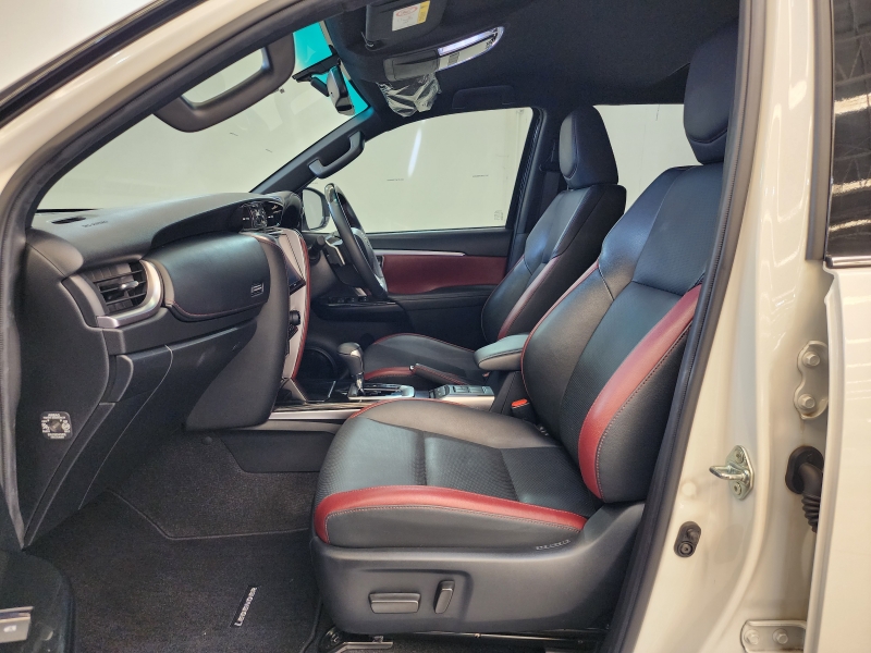 FORTUNER 2.4 Legender A/T