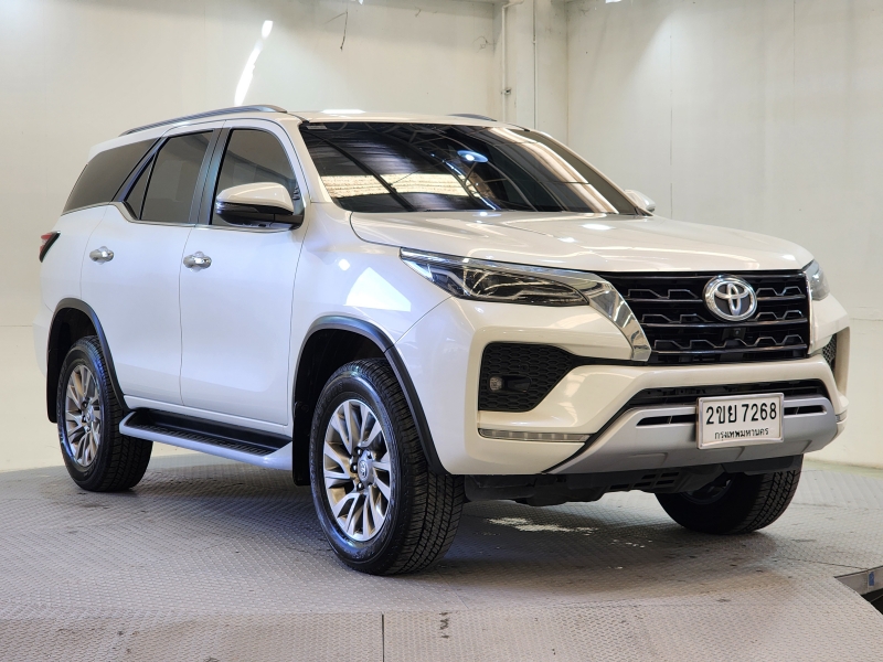 FORTUNER 2.4 V A/T