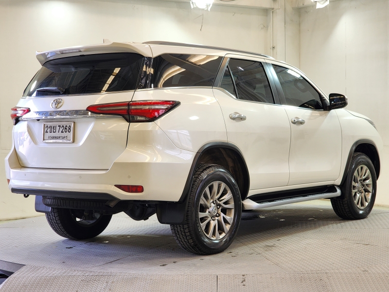 FORTUNER 2.4 V A/T