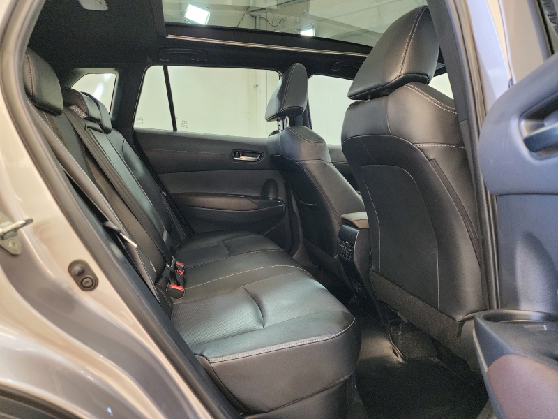 CROSS 1.8 HEV Premium Luxury A/T  (Test Drive )