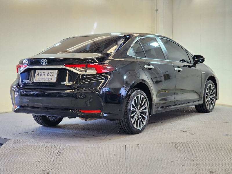 ALTIS NEW 1.8 Hybrid Premium A/T (Test Drive )