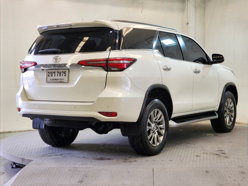 FORTUNER 2.4 V A/T