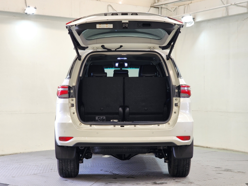 FORTUNER 2.4 V A/T
