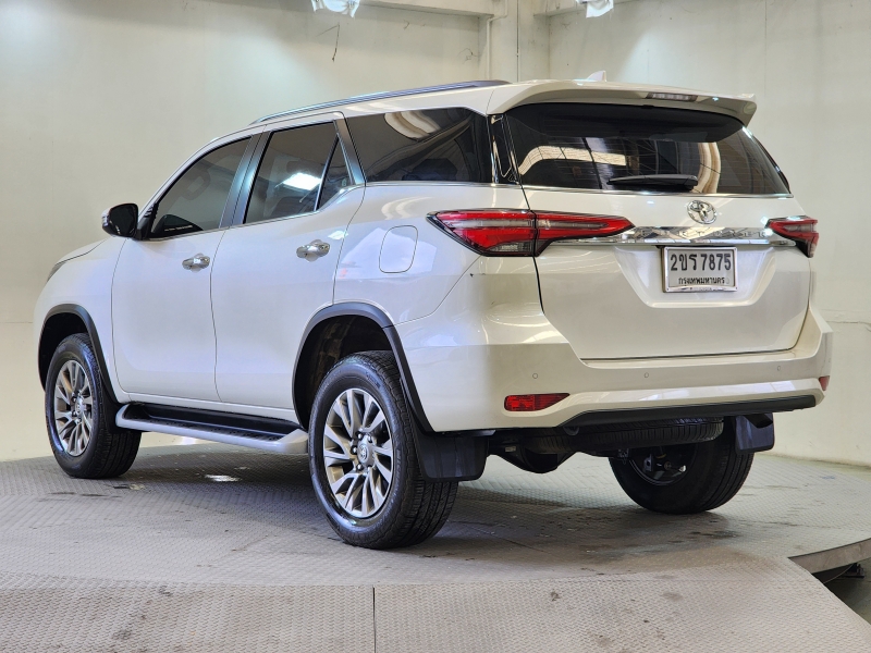 FORTUNER 2.4 V A/T