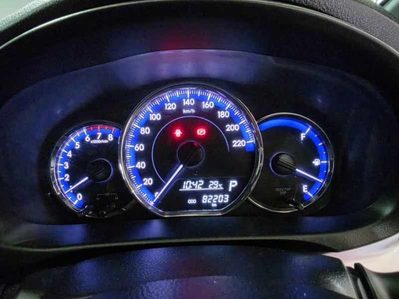 YARIS NEW 1.2 E A/T