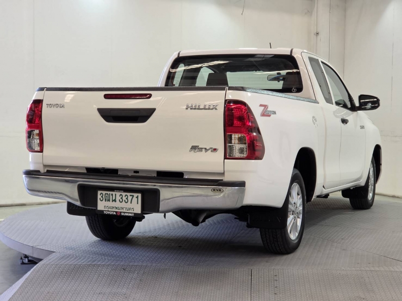 REVO SMART CAB 2.4 Z EDITION ENTRY M/T