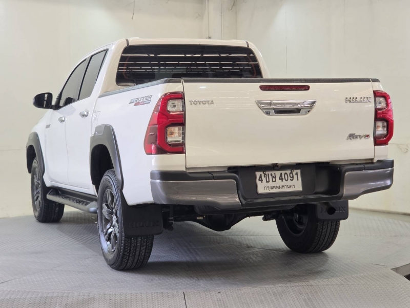 REVO D- CAB 2.4 ENTRY Pre  A/T