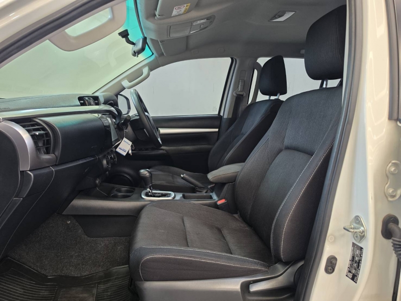 REVO D- CAB 2.4 ENTRY Pre  A/T