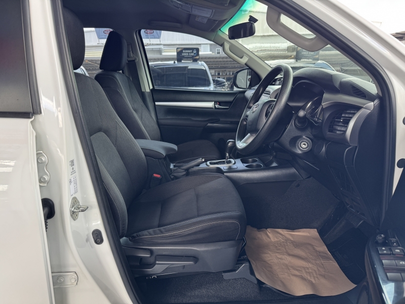 REVO D- CAB 2.4 ENTRY Pre  A/T