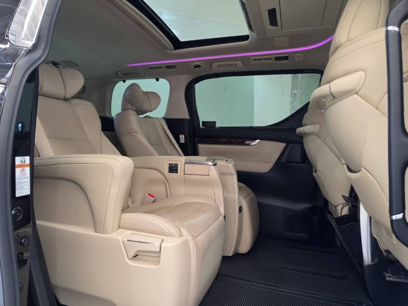 ALPHARD 2.5 A/T