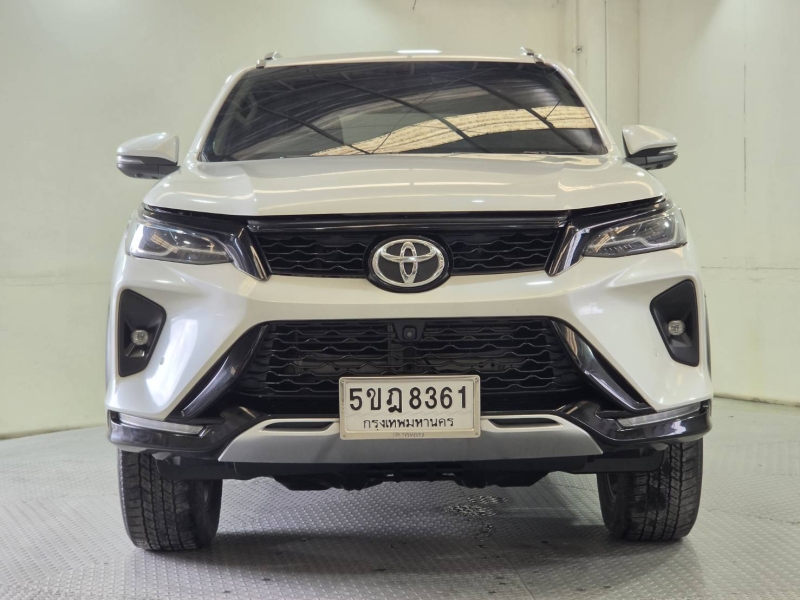 FORTUNER 2.4 LEADER V A/T