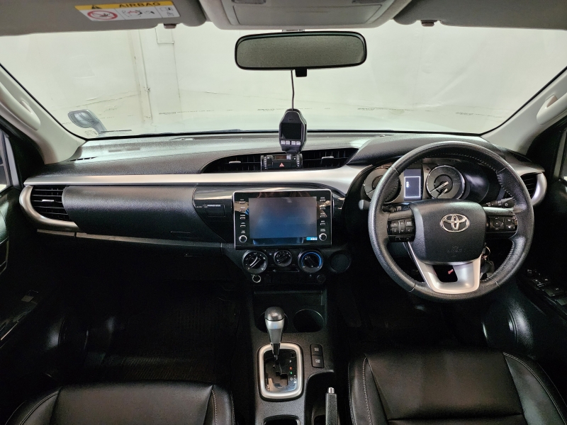 REVO D-CAB 2.4 MID Pre A/T