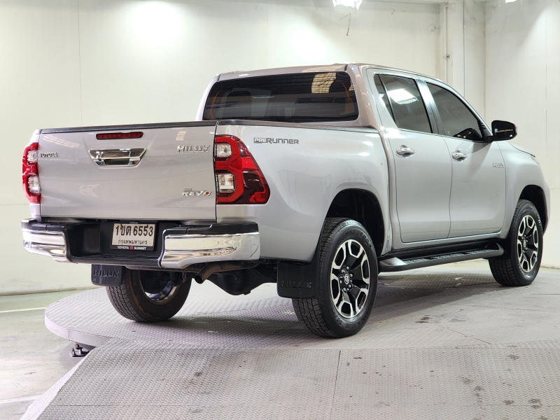 REVO D-CAB 2.4 MID Pre A/T