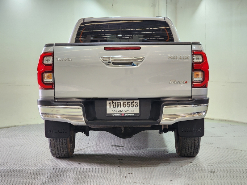 REVO D-CAB 2.4 MID Pre A/T