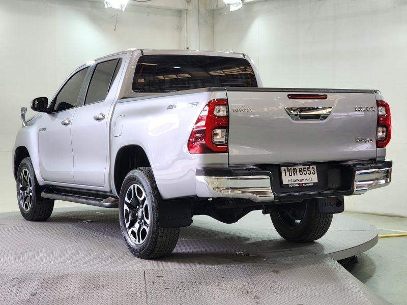 REVO D-CAB 2.4 MID Pre A/T
