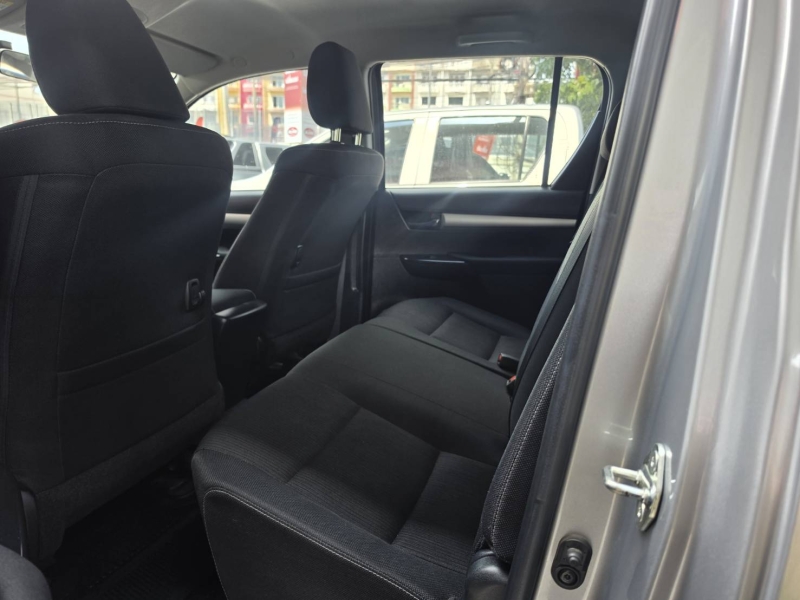 REVO D-CAB 2.4 EDITION MID M/T