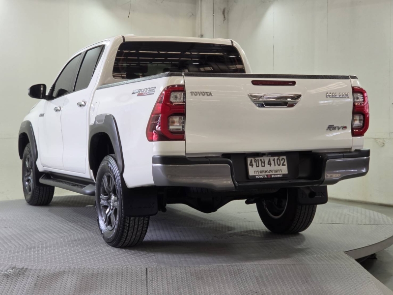 REVO D- CAB 2.4 ENTRY Pre A/T