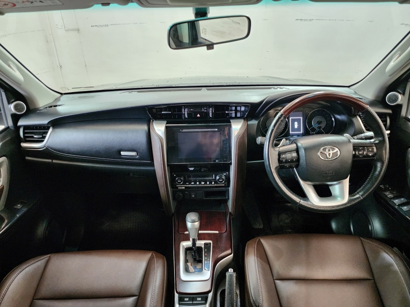 FORTUNER 2.4 V A/T (มีSD CARD)