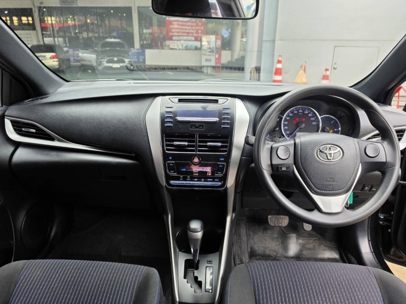 YARIS NEW 1.2 E A/T