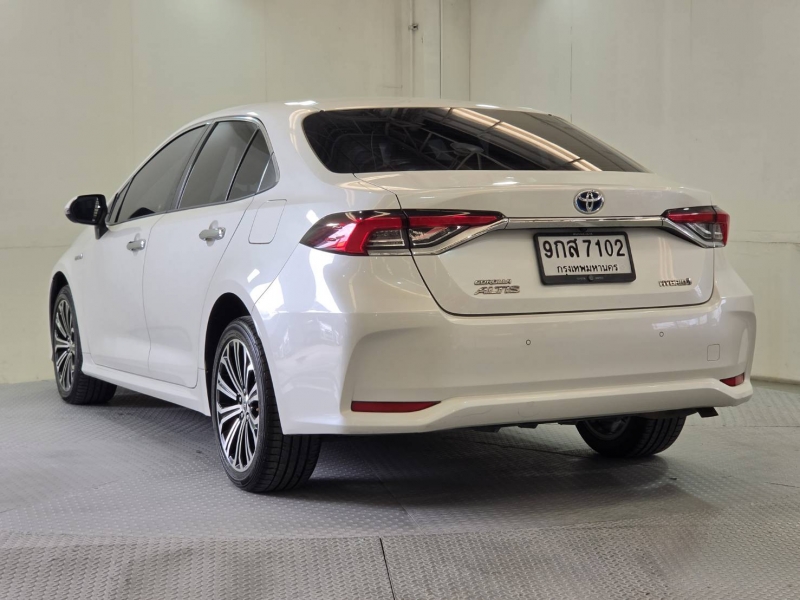ALTIS NEW 1.8 HYBIRD HIGH A/T
