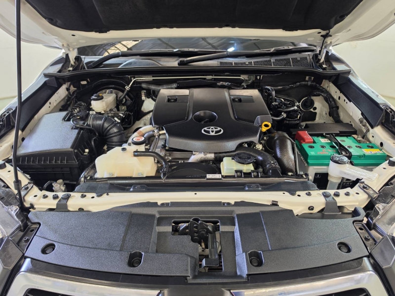 REVO D-CAB 2.4 ENTRY Pre A/T