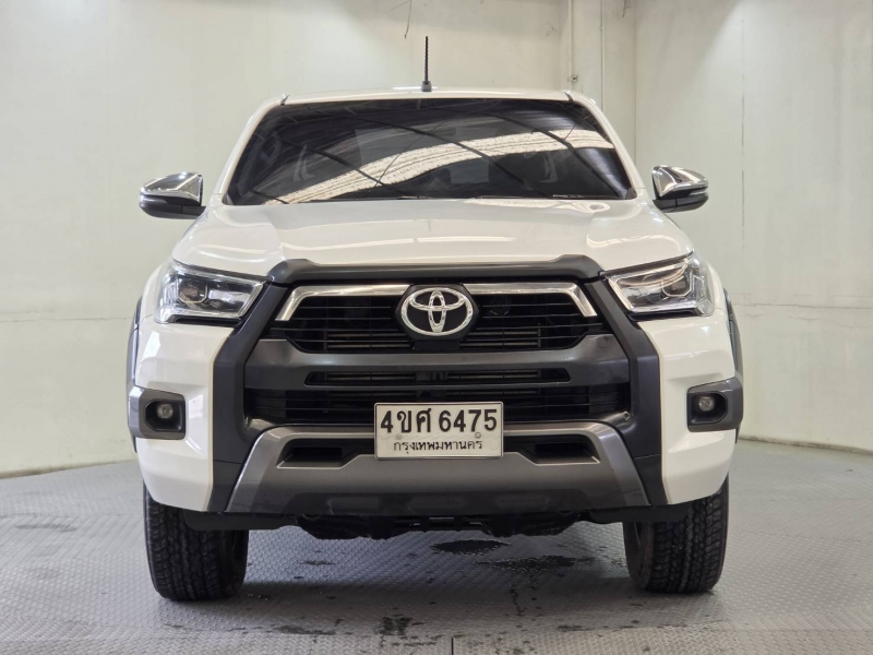 REVO D-CAB 2.4 ENTRY Pre A/T