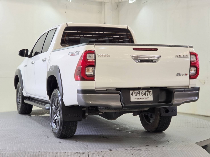 REVO D-CAB 2.4 ENTRY Pre A/T