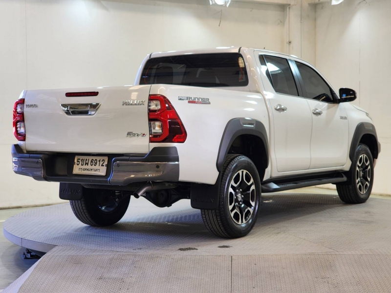 REVO D-CAB 2.4 Pre HIGH A/T