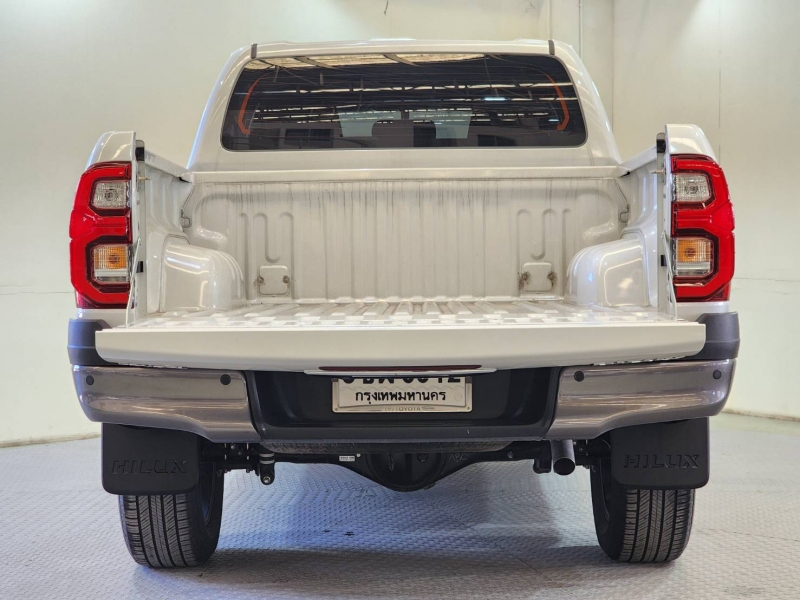 REVO D-CAB 2.4 Pre HIGH A/T