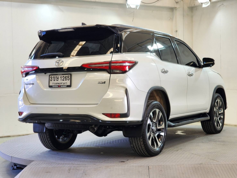 FORTUNER 2.8 LEGENDER 4WD A/T