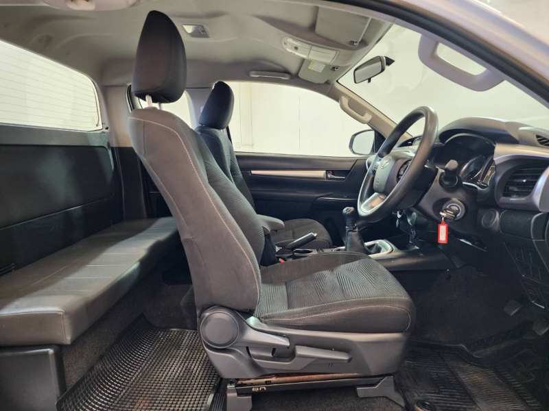 REVO SMART CAB 2.4 ENTRY Pre M/T