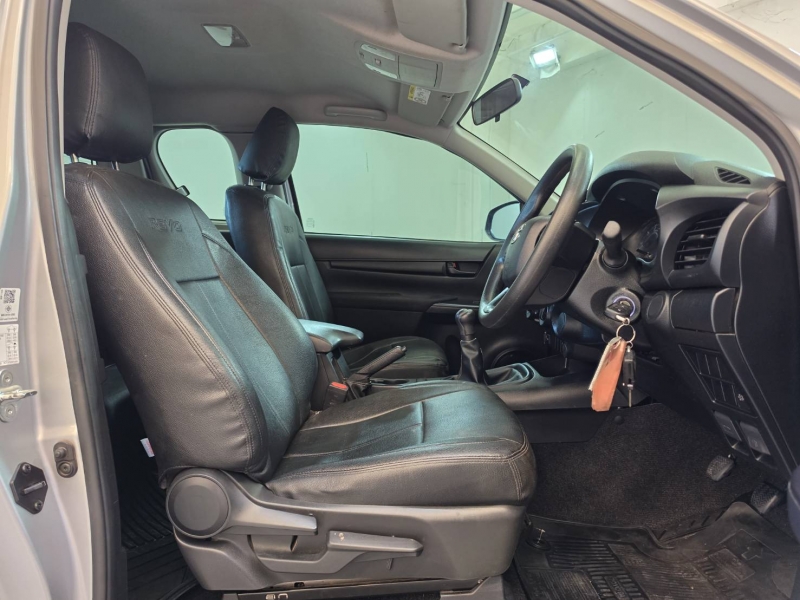 REVO SMART CAB 2.4 Z EDITION ENTRY M/T (หน้าใหม่)