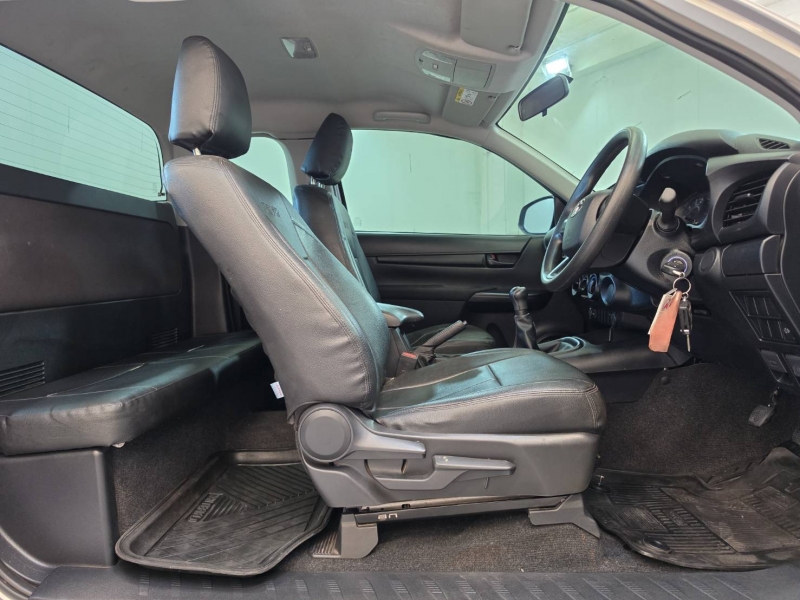 REVO SMART CAB 2.4 Z EDITION ENTRY M/T (หน้าใหม่)