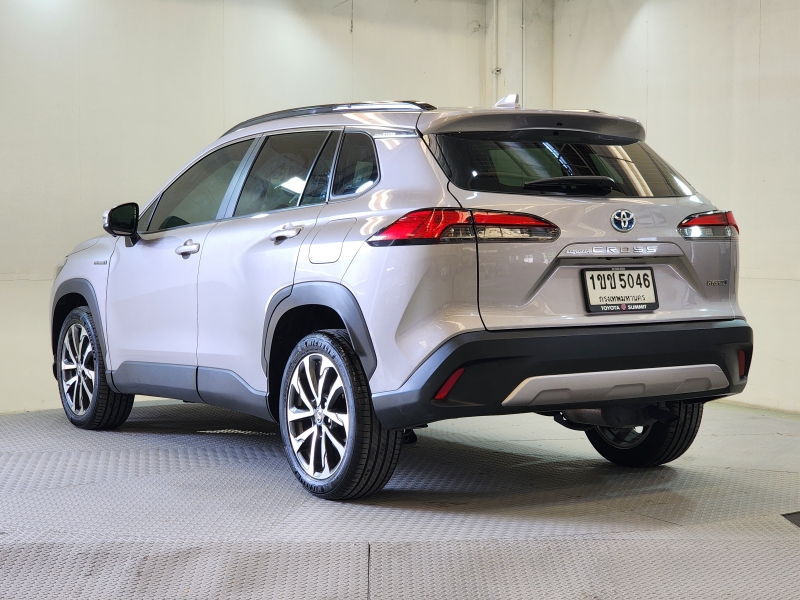 CROSS 1.8 HV PREMIUM SAFETY A/T