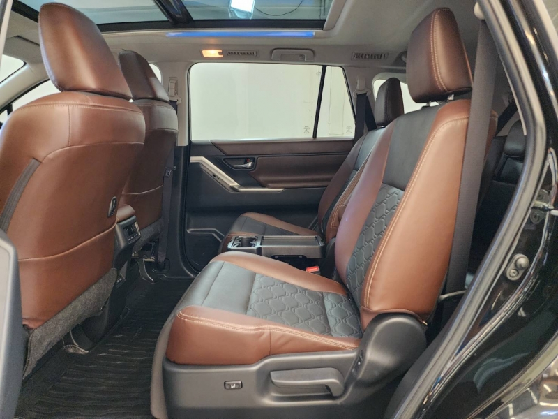 INNOVA 2.0 Zenix HEV Premium A/T