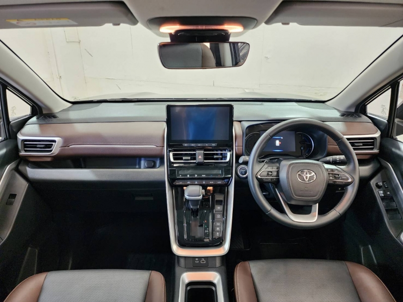 INNOVA 2.0 Zenix HEV Premium A/T