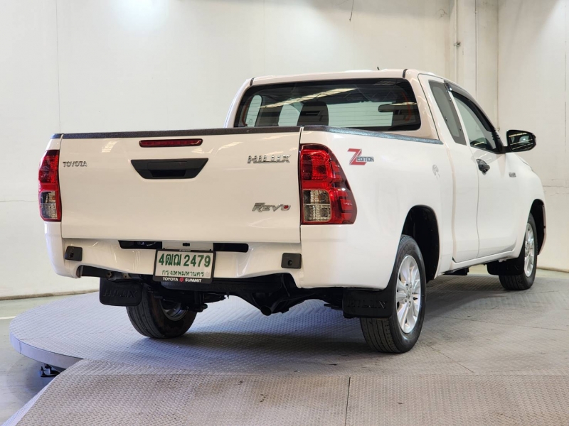 REVO SMART CAB 2.4 Z EDITION ENTRY M/T