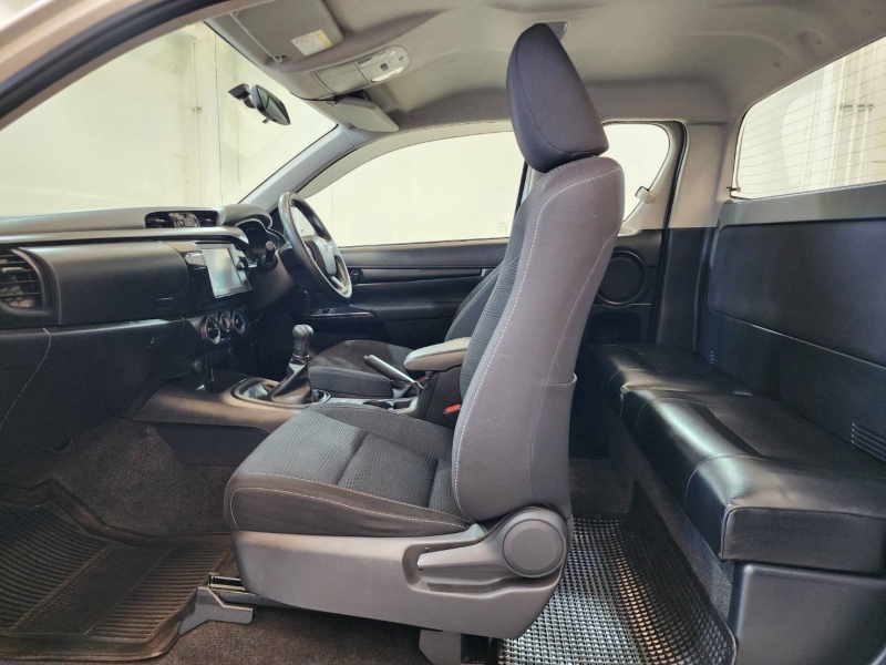 REVO SMART CAB 2.4 Z EDITION ENTRY M/T