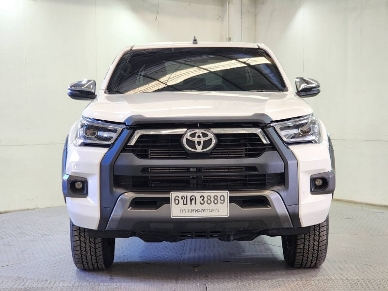 REVO D-CAB 2.4 MID Pre A/T