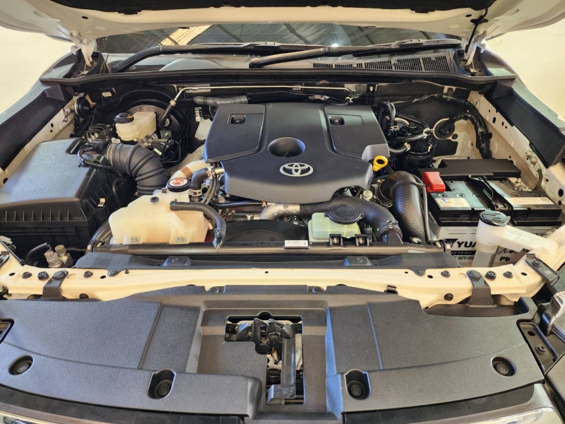 REVO D-CAB 2.4 MID Pre A/T