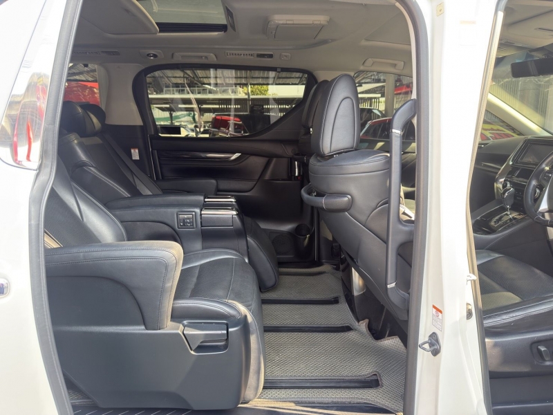 VELLFIRE 2.5 A/T