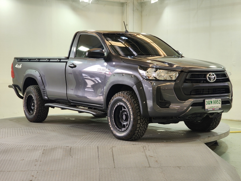 REVO SINGLE CAB 2.8 ENTRY 4WD M/T