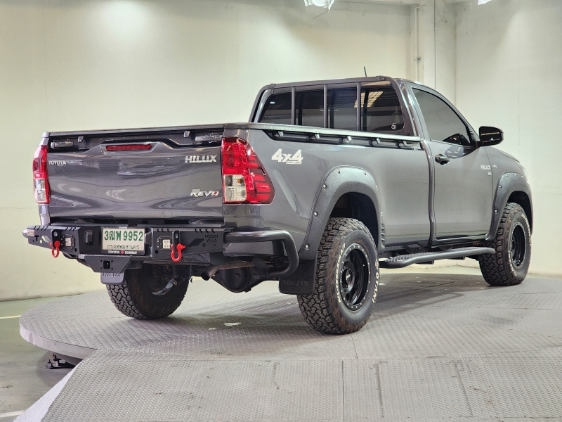 REVO SINGLE CAB 2.8 ENTRY 4WD M/T