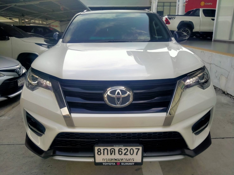 FORTUNER 2.8 TRD Sportivo 4WD A/T(Black Top)