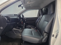 REVO SINGLE CAB 2.4 ENTRY M/T