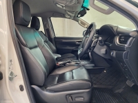 FORTUNER 2.4 V LEADER A/T ( ชุดแต่ง LEGENDER )