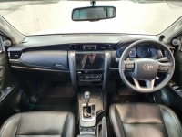 FORTUNER 2.4 V LEADER A/T ( ชุดแต่ง LEGENDER )