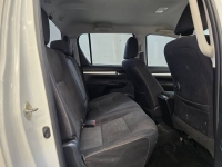 REVO D-CAB 2.4  ENTRY Pre A/T