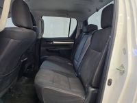 REVO D-CAB 2.4  ENTRY Pre A/T