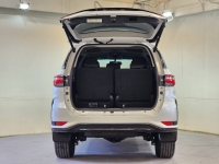 FORTUNER 2.4 LEADER V A/T 4WD